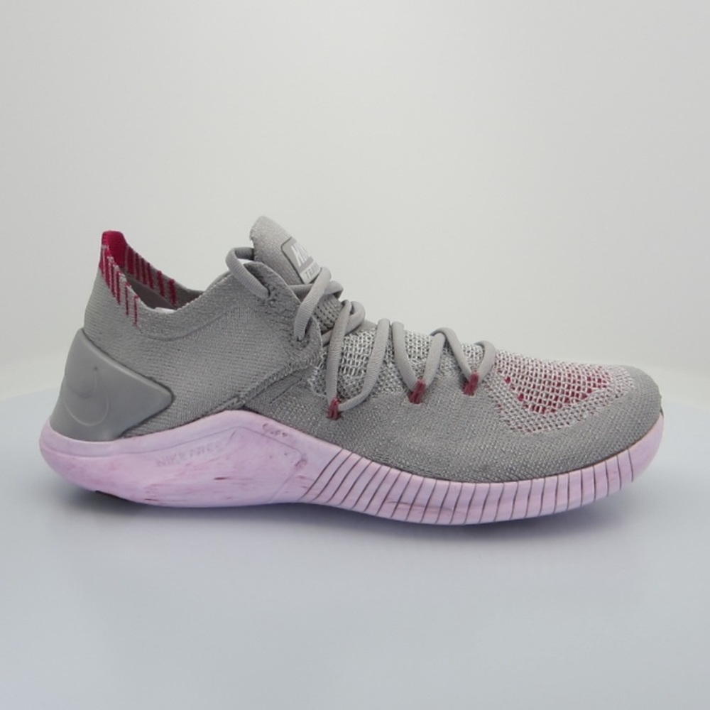 Woman’s Nike free TR fly knit 3 AMP